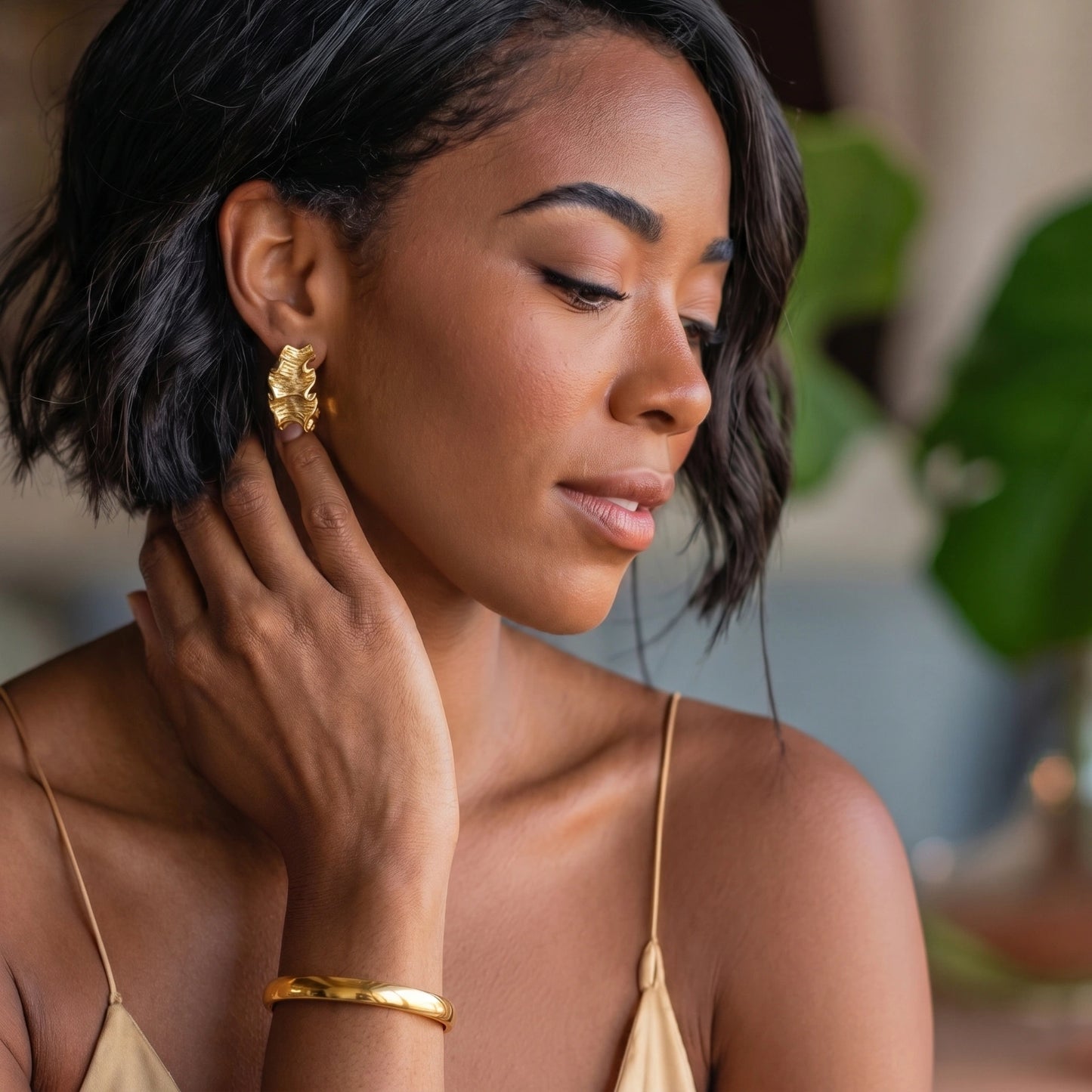 Bold Hinge Bangle by MUKUN